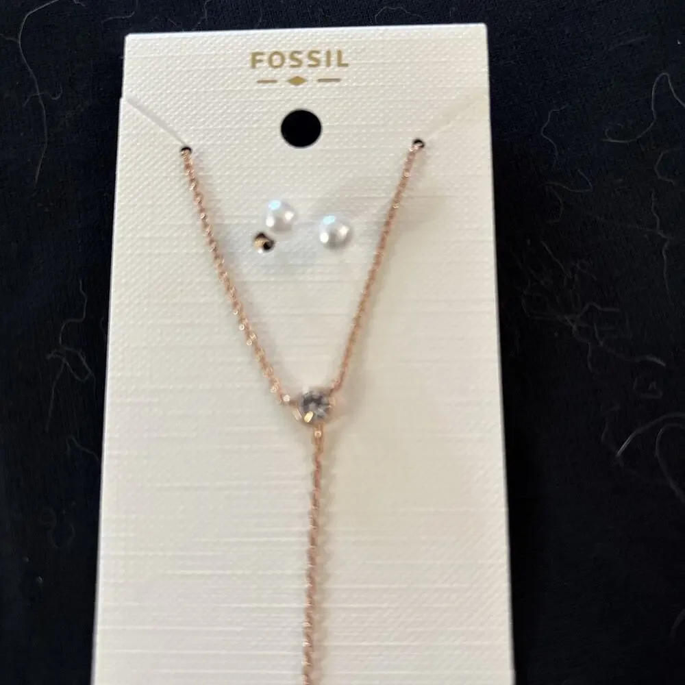 Fossil Women’s Rose Gold And Pearl Necklace And Earring Set